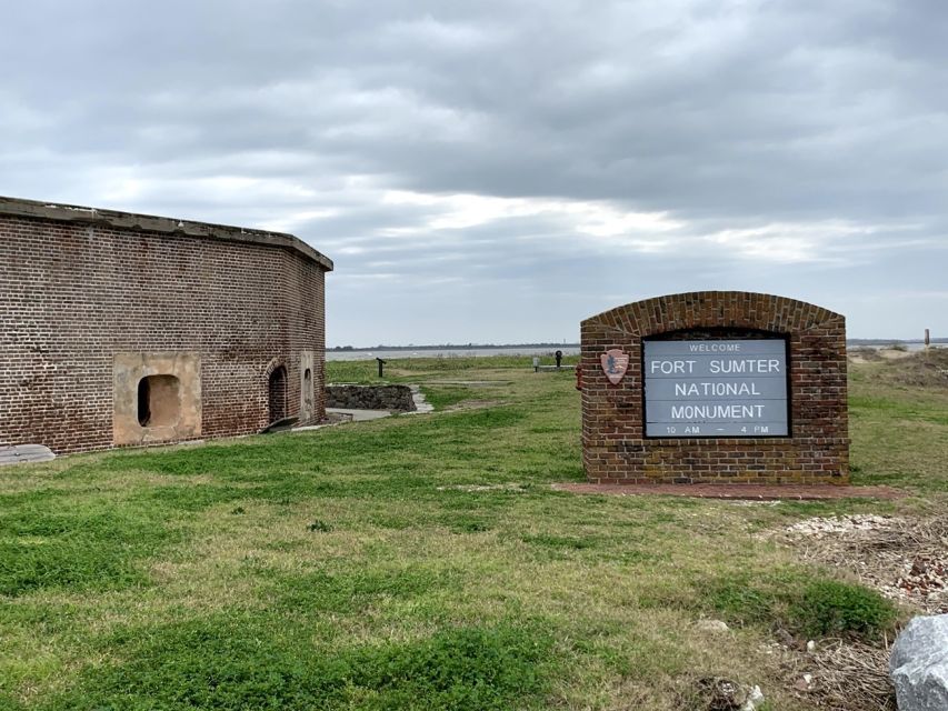 Charleston: Fort Sumter Entry Ticket with Roundtrip Ferry - Making the most of your one hour on the island