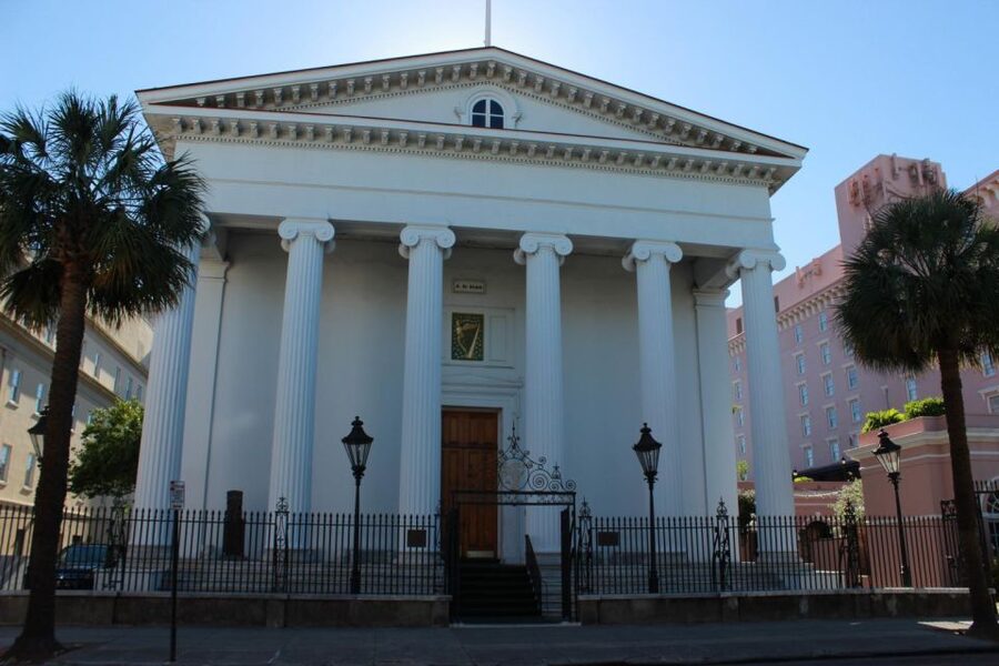 Charleston: Historic City Highlights Guided Bus Tour - Churches, neighborhoods, and the city between the landmarks