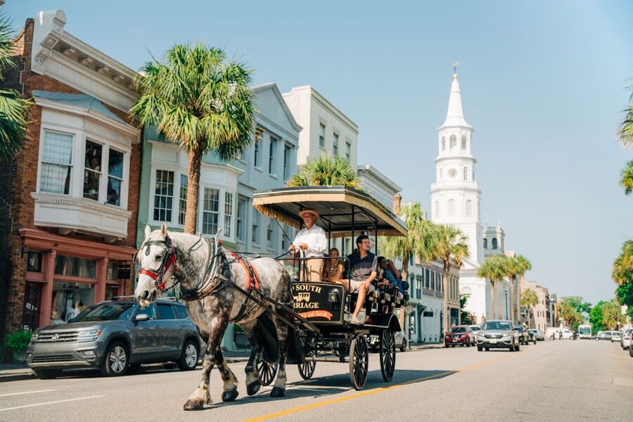 Charleston: Historical Downtown Tour by Horse-drawn Carriage - Charleston Harbor, Rainbow Row, and the Battery
