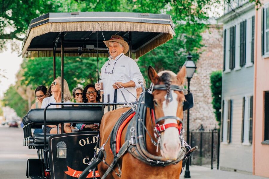 Charleston: Historical Downtown Tour by Horse-drawn Carriage - Why the changing route matters