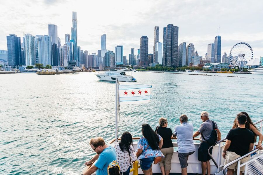 Chicago: 1.5-Hour Lake and River Architecture Cruise - The river begins with Chicago’s architectural greatest hits