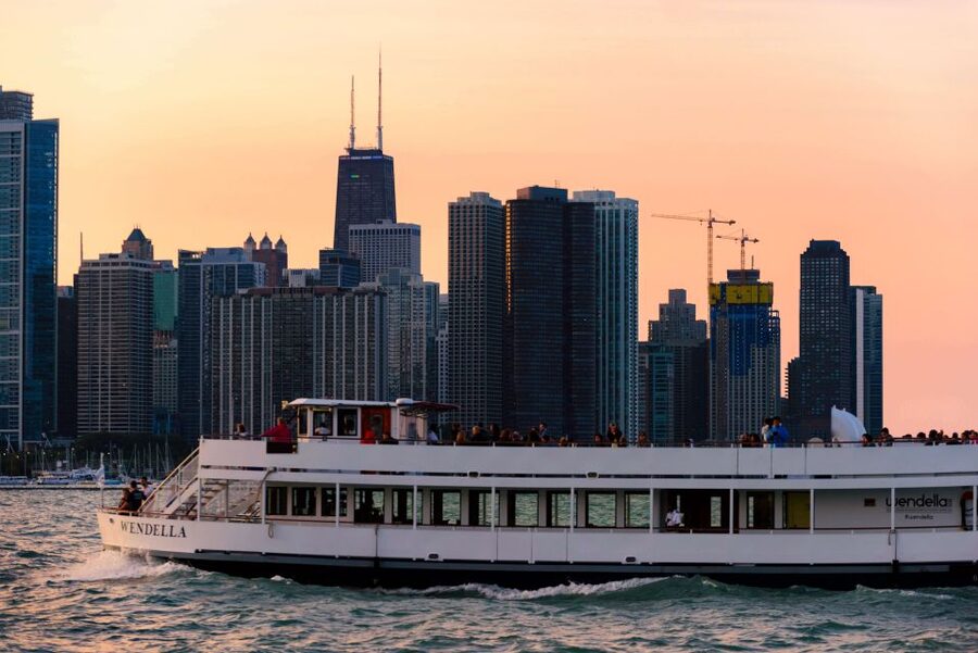 Chicago: 1.5-Hour Scenic Sunset Lake Cruise - What to Eat and Drink Onboard
