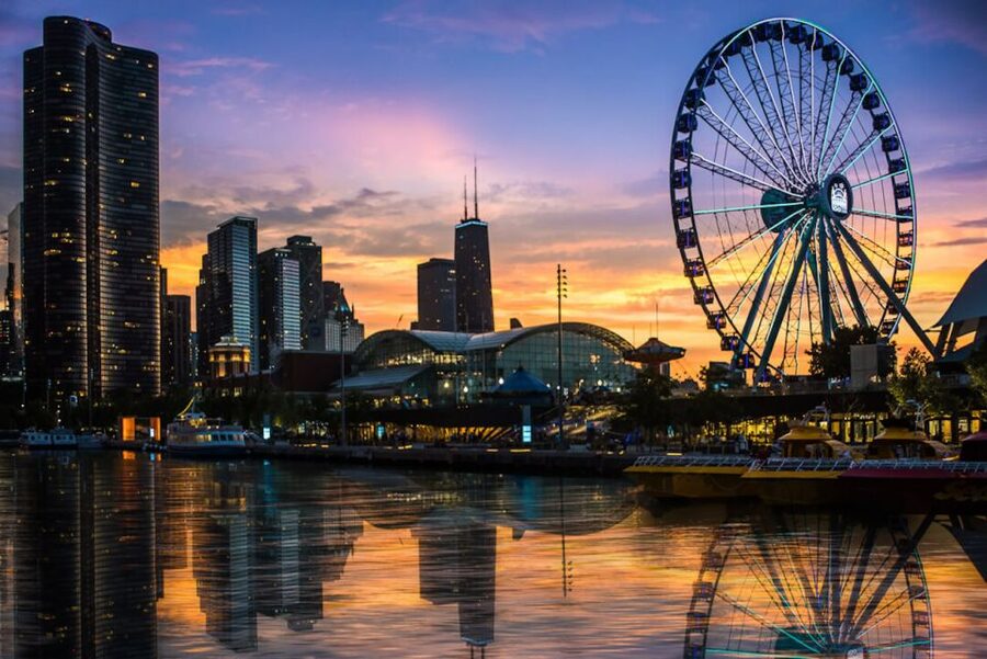Chicago: 1.5-Hour Scenic Sunset Lake Cruise - Seating, Crowds, and Finding the Best Spot