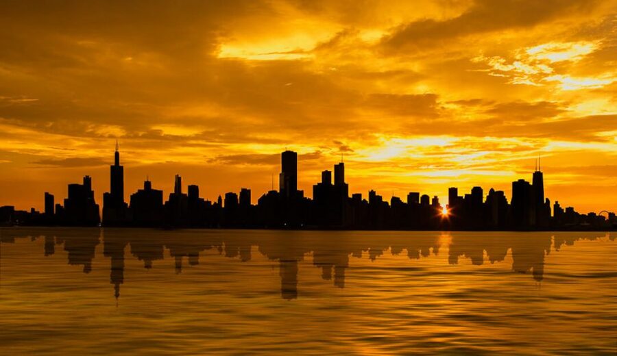 Chicago: 1.5-Hour Scenic Sunset Lake Cruise - Along the Chicago River to the Lock