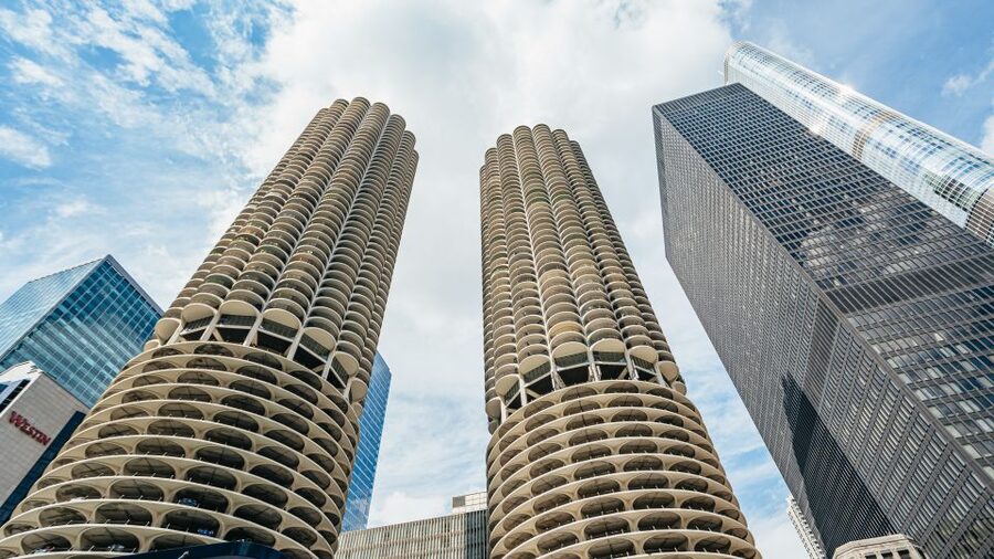 Chicago: 45-Minute Family-Friendly Architecture River Cruise - Food, drinks, and the onboard bar