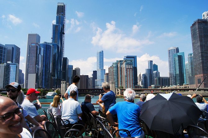 Chicago Architecture Center River Cruise aboard First Lady - Marina City: concrete corn cobs on the river