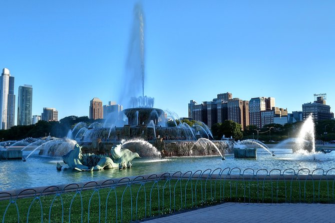 Chicago City Tour with Architecture River Cruise Option - The Art Institute and other pass-by sights
