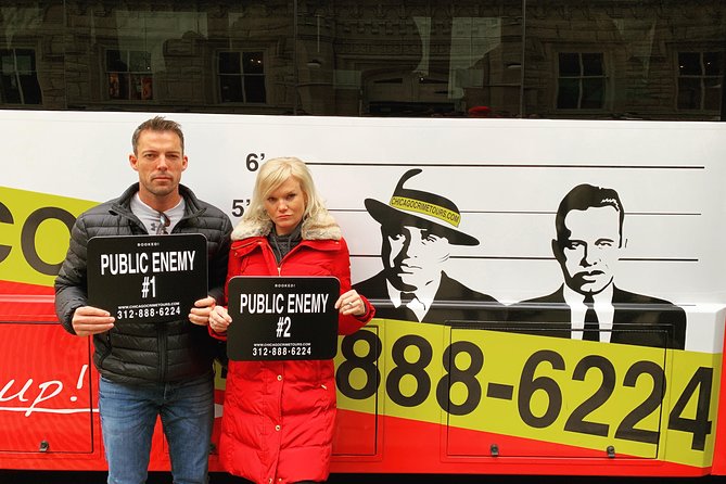 Chicago Crime and Mob Bus Tour - The guides are the main attraction