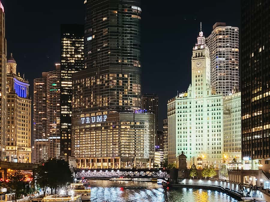 Chicago: Fireworks Cruise with Lake or River Viewing Options - Chicago architecture at twilight