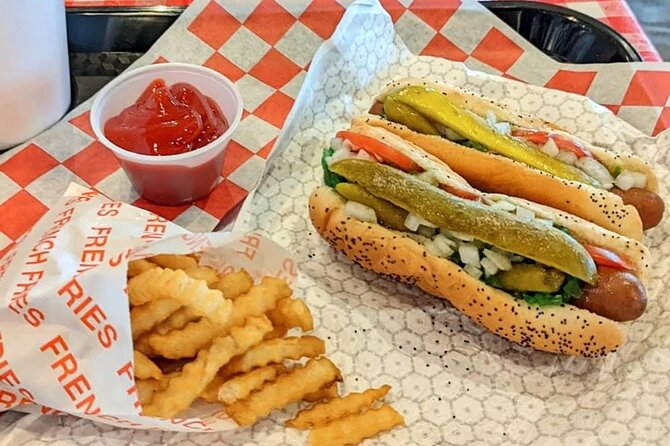 Chicago Gangster and Food Walking Tour - The Gold Coast and the Chicago Dawg