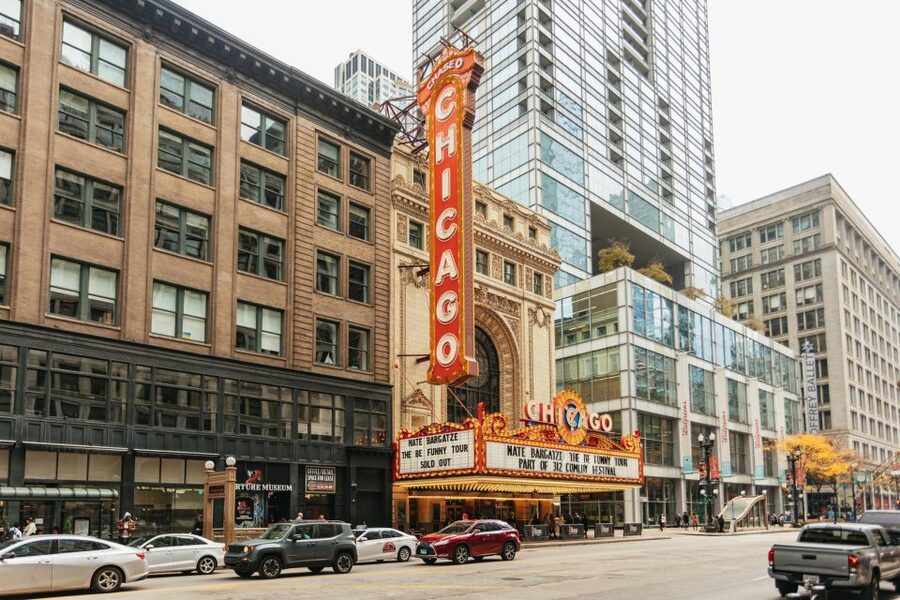 Chicago: Gangsters and Ghosts Guided Walking Tour - Key points at a glance