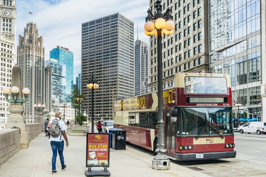 Chicago: Hop-on Hop-off Sightseeing Tour by Open-top Bus - What the self-guided walking tours add