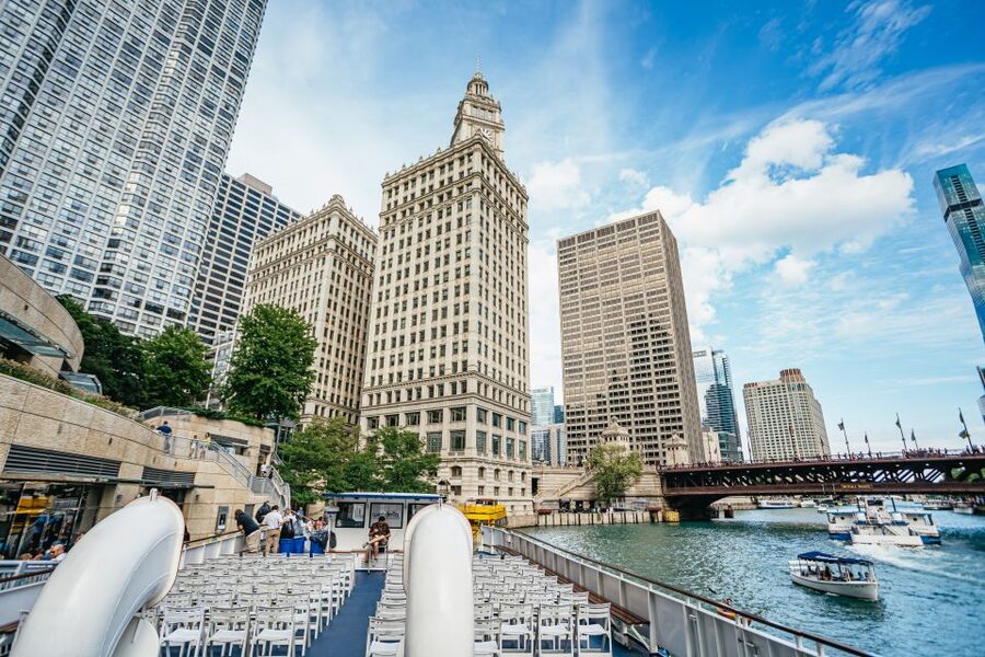 Chicago River: 1.5-Hour Guided Architecture Cruise - Aqua, Lake Point Tower, and newer Chicago design