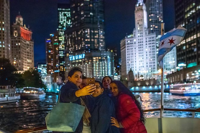 Chicago River 45-Minute Architecture Tour from Magnificent Mile - The corn-cob towers and Willis Tower views