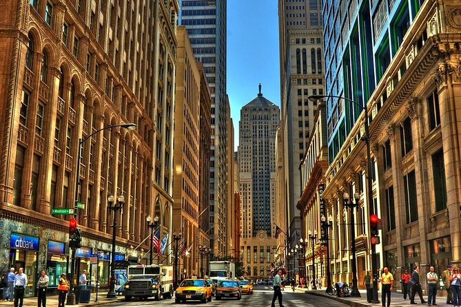 Chicago's Secret Interiors Architectural Walking Tour - The Rookery’s light court and Wright connection