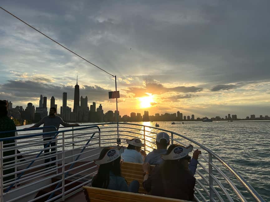 Chicago: Shoreline Lake Michigan Skyline Cruise - 360 Chicago and the Northward Skyline