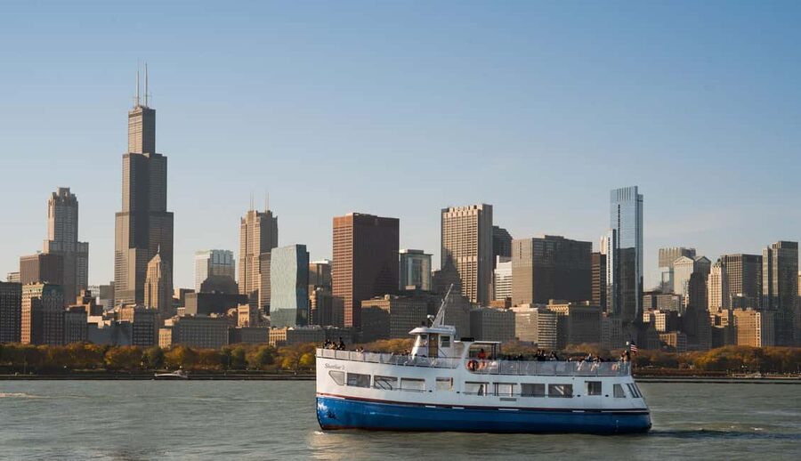 Chicago: Shoreline Lake Michigan Skyline Cruise - Choosing Your Seat and Preparing for the Weather