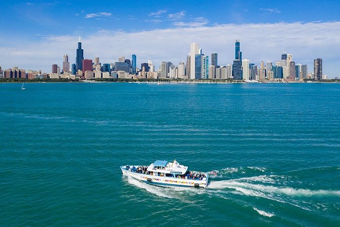 Chicago Sightseeing River and Lake Cruise - What the guide adds to the experience