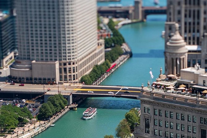 Chicago Sightseeing River and Lake Cruise - Price, comfort, and the value of 90 minutes