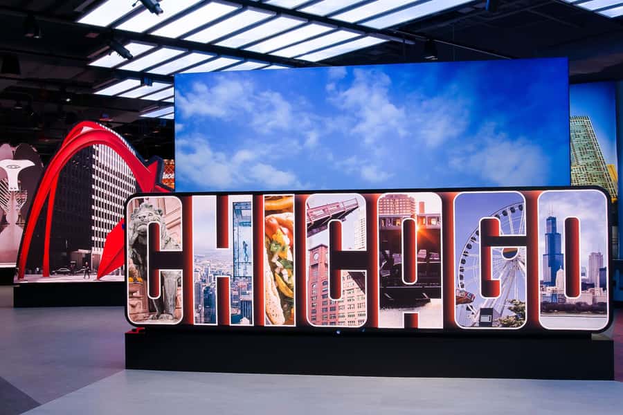 Chicago: Willis Tower Skydeck and The Ledge Ticket - The Ledge is short, thrilling, and carefully managed