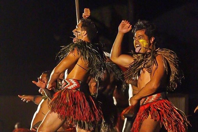 Chief's Luau Admission - Arriving at Wet ‘n’ Wild Hawaii at 5:00 or 5:30 p.m.
