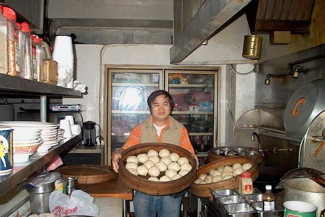 Chinatown & North BeachLittle Italy: 7 Tastings & History - A traditional Chinese meal, not just a nibble