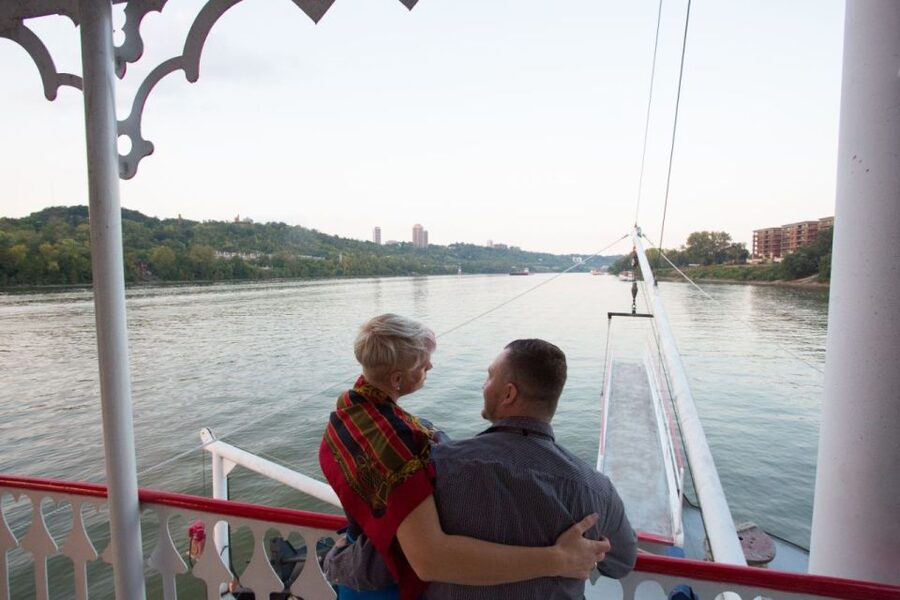 Cincinnati: Ohio River Cruise with Buffet Dinner - Key points before you book