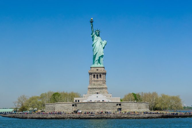 Circle Line: 1hr - NYC Liberty Cruise - The Statue of Liberty at close range