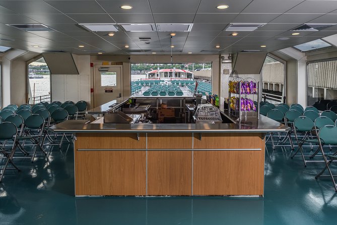 Circle Line: 1hr - NYC Liberty Cruise - Choosing between the open deck and inside seating