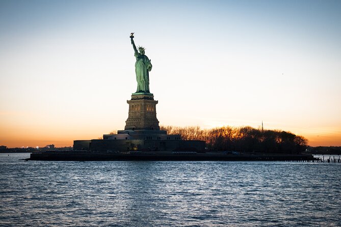 Circle Line: 2hr - New York City Harbor Lights Cruise - Who will enjoy this two-hour cruise most?
