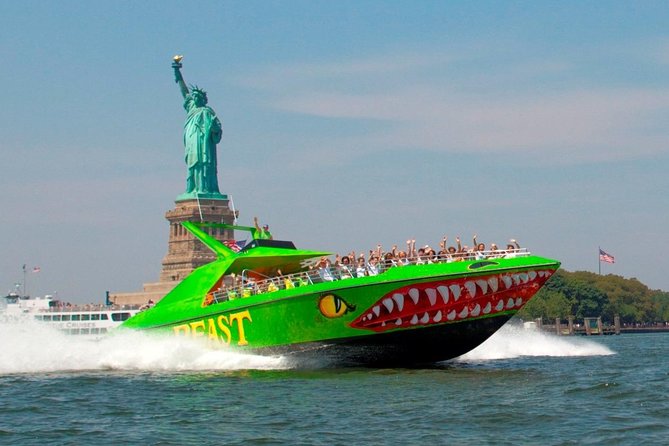 Circle Line: NYC BEAST Speedboat Ride - The fast run past Midtown and Lower Manhattan