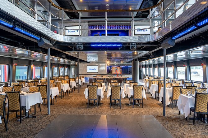 City Cruises New York: Signature Dinner Cruise - Drinks, bathrooms, and the small practical details