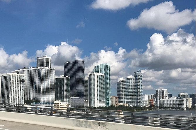 City Half Day Tour of Miami by Bus with Sightseeing Cruise - Bayside Marketplace and your lunch hour