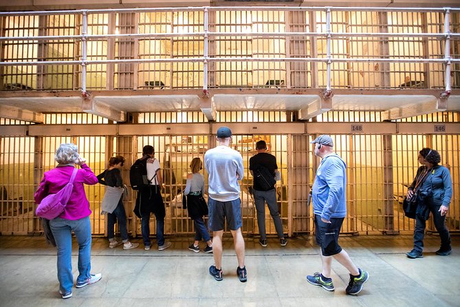 Combo Tour: Alcatraz Island and San Francisco Grand City Tour - Palace of Fine Arts: ten minutes beneath a grand rotunda