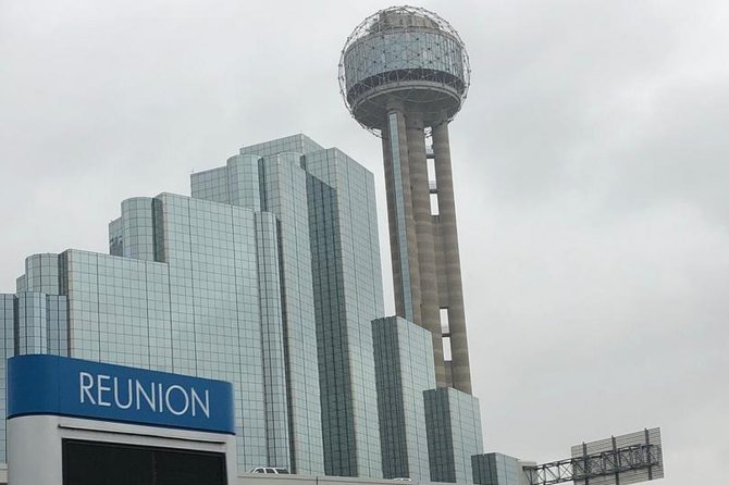 Dallas' Reunion Tower GeO-Deck Observation Ticket - Daylight, twilight, or night: choosing the right time