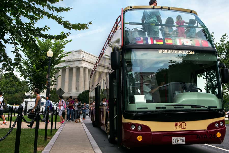 DC: Hop-on Hop-off Tour by Open-top Bus with 17 Stops - Why this bus tour works well in Washington