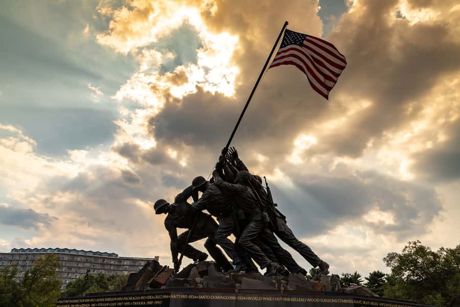 DC: Hop-on Hop-off Tour by Open-top Bus with 17 Stops - Museums, Chinatown, and the White House