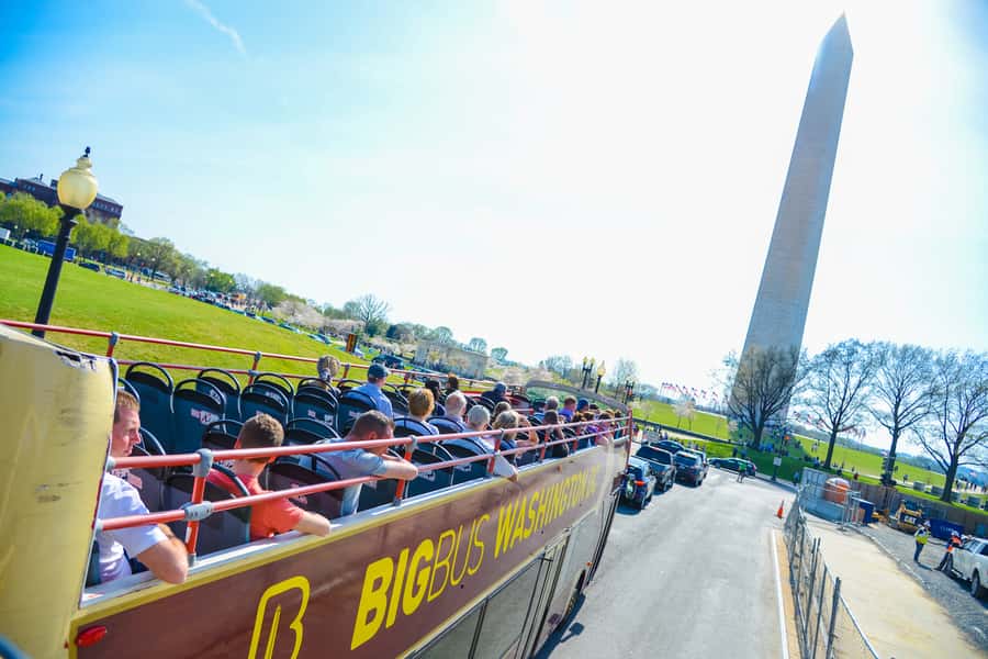 DC: Hop-on Hop-off Tour by Open-top Bus with 17 Stops - Who will get the most from the $49 ticket?
