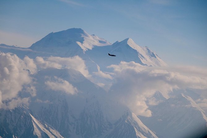 Denali Peak Sightseeing by Plane - Hotel Pickup and the Short Run to the Airstrip