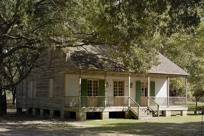 Destrehan Plantation Tour - Walking beneath the oak trees