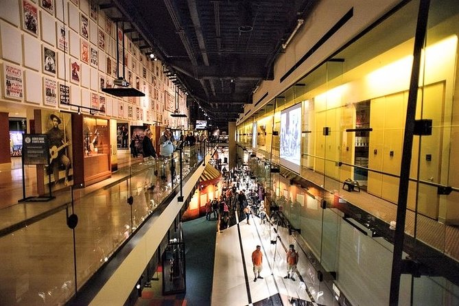 Discover Nashville City Tour with Entry to Ryman & Country Music Hall of Fame - Music Row and the Parthenon