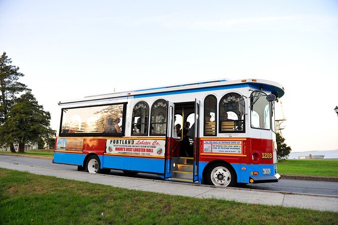 Discover Portland City and Lighthouse Tour - Old Port streets and the working waterfront