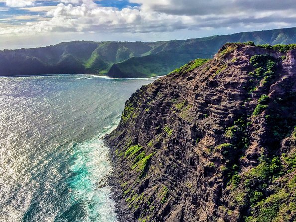 Doors Off West Maui and Molokai 45 minute Helicopter Tour - West Maui’s rainforest, beaches, and coast