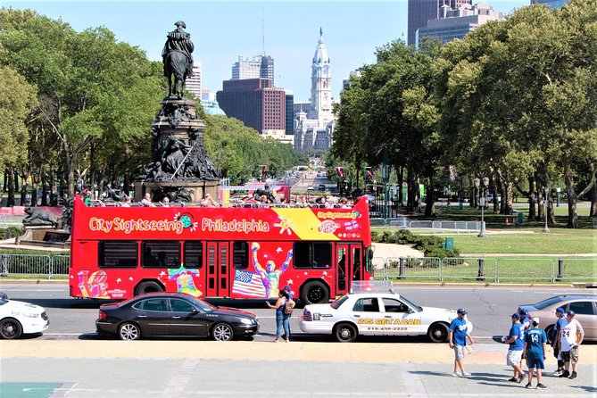 Double Decker Hop-On Hop-Off City Sightseeing Philadelphia (1, 2, or 3-Day) - Why this bus is useful on a first day in Philadelphia