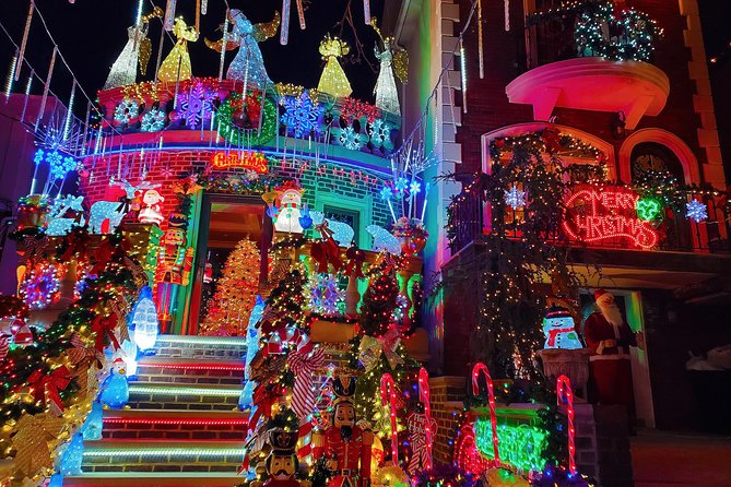 Dyker Heights Christmas Lights Guided Tour - The best way to prepare