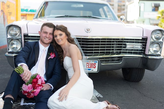 Elvis Themed Wedding or Vow Renewal at Graceland Wedding Chapel - Photos, video, and the best upgrade