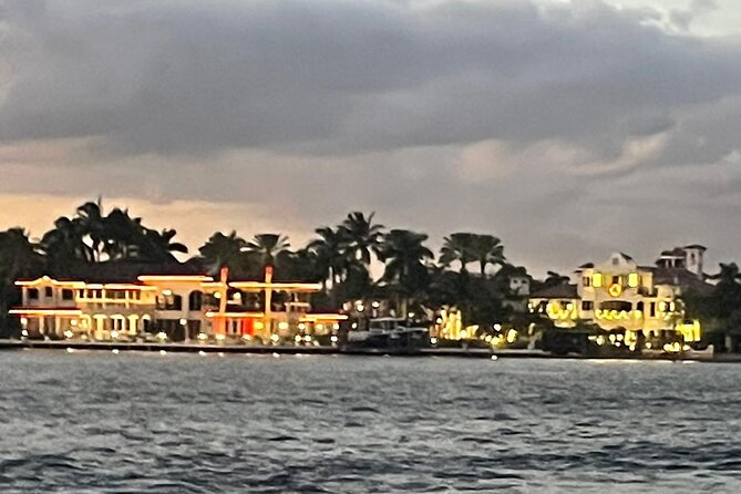 Evening Boat Cruise through Downtown Ft. Lauderdale - The tarpon stop and the question of cruise time