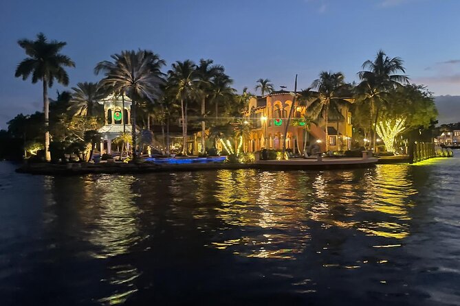 Evening Boat Cruise through Downtown Ft. Lauderdale - Comfort, supplies, and what to pack