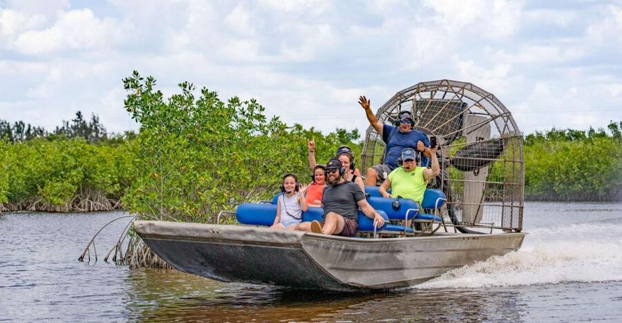 Everglades: Mangrove Maze Airboat Tour and Boardwalk - Wildlife sightings depend on season and luck
