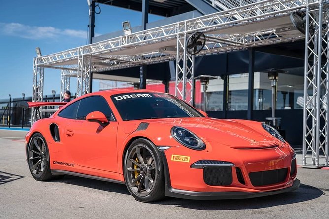 Exotic Car Driving Experience at the Las Vegas Motor Speedway - The lounge and the companion experience